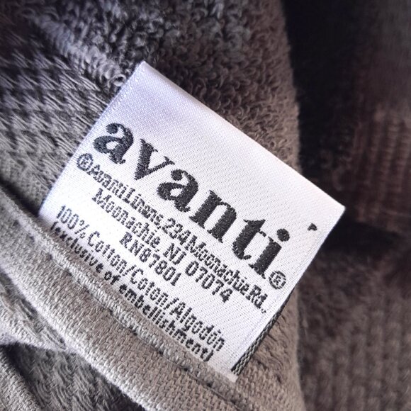 NWT Avanti 3 pc Embroidered Towel Set Gray(Granite) Gold Canada Made - Picture 4 of 4